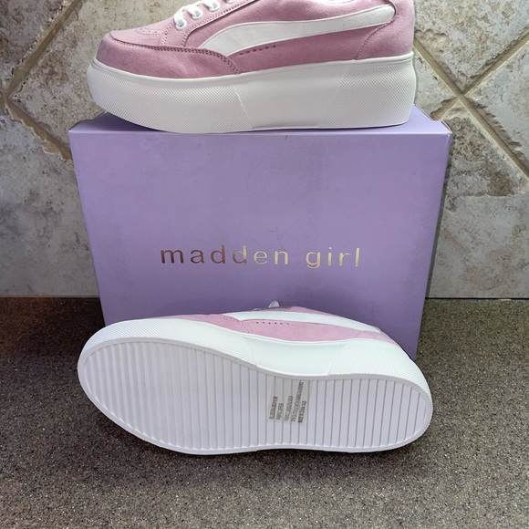 🆕Madden Girl “Ollie” Pink Lace Up platform Sneaker, Size 8.5 - Picture 4 of 14